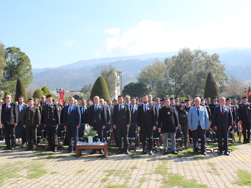 18 Mart Şehitler Günü ve Çanakkale Deniz Zaferinin 108. Yıl Dönümü Nedeniyle Anma Programı Düzenlendi.